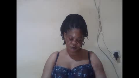 Snapshot of sexydove2 chatting on April 18, 2026, 2:37 am EMILY online show from April 18, 2026, 2:37 am