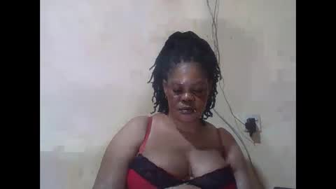 Snapshot of sexydove2 chatting on April 18, 2026, 7:07 pm EMILY online show from April 18, 2026, 7:07 pm