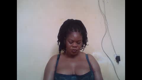 Snapshot of sexydove2 chatting on May 16, 2026, 6:43 am EMILY online show from May 16, 2026, 6:43 am