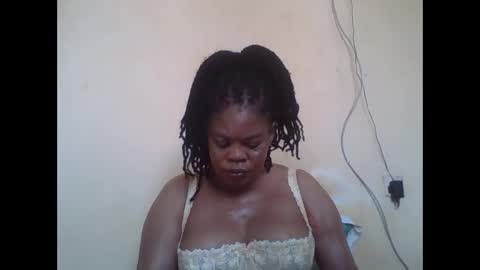 Snapshot of sexydove2 chatting on May 19, 2026, 6:42 am EMILY online show from May 19, 2026, 6:42 am