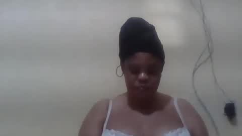 Snapshot of sexydove2 chatting on July 16, 2026, 3:12 am EMILY online show from July 16, 2026, 3:12 am