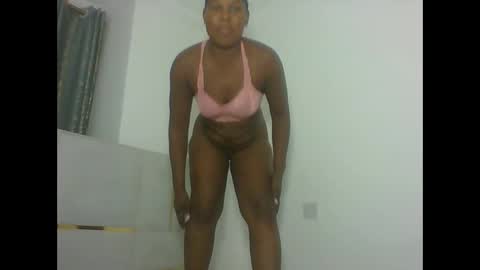 Snapshot of sexyebonygal chatting on April 7, 2026, 6:41 pm QUINTER online show from April 7, 2026, 6:41 pm