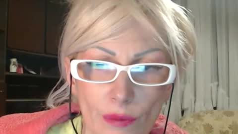 Snapshot of sexyeni chatting on June 8, 2026, 1:28 am ENI pvt moan your name WHEN I M NOT online you tell me in SNAPCHAT deal yes add me... FREE TWITTER magiconline101...... online show from June 8, 2026, 1:28 am