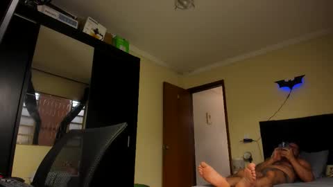 Snapshot of sexyflightz chatting on November 7, 2025, 4:51 pm chris online show from November 7, 2025, 4:51 pm