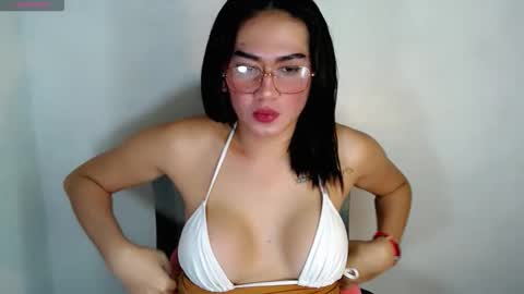 Snapshot of sexygigi_xox chatting on December 14, 2025, 4:23 pm gigi online show from December 14, 2025, 4:23 pm