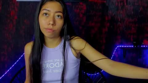 Snapshot of sexylaurita4u chatting on December 23, 2024, 11:57 am laura online show from December 23, 2024, 11:57 am