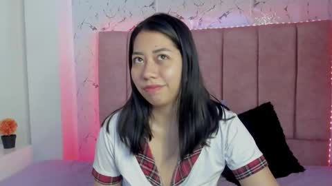 Snapshot of sexylaurita4u chatting on October 24, 2025, 2:13 pm laura online show from October 24, 2025, 2:13 pm