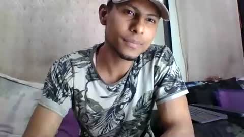 Snapshot of sexyleon69 chatting on June 17, 2026, 8:06 am Sexy leon online show from June 17, 2026, 8:06 am