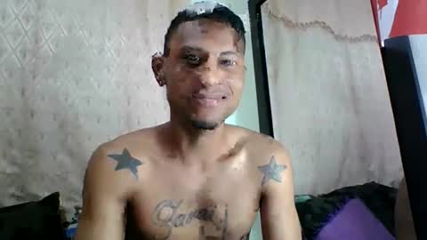 Snapshot of sexyleon69 chatting on July 1, 2026, 1:40 am Sexy leon online show from July 1, 2026, 1:40 am