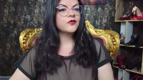 Snapshot of sexylilian chatting on June 3, 2026, 11:46 am Mistress Lilian Lestrange online show from June 3, 2026, 11:46 am