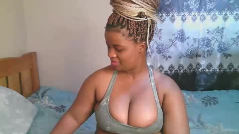 sexylucy33 online show from February 22, 2026, 1:53 pm