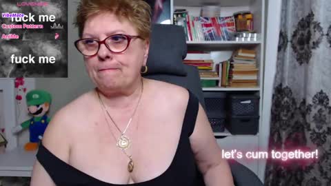 Snapshot of sexylynette4u chatting on February 27, 2025, 10:26 am sexylynette4u online show from February 27, 2025, 10:26 am