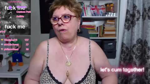 Snapshot of sexylynette4u chatting on March 2, 2025, 2:32 pm sexylynette4u online show from March 2, 2025, 2:32 pm