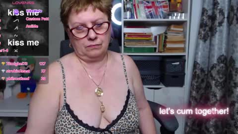 Snapshot of sexylynette4u chatting on March 2, 2025, 5:36 pm sexylynette4u online show from March 2, 2025, 5:36 pm