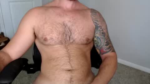 Snapshot of sexymanmk26 chatting on July 7, 2026, 4:33 pm lets go private im ready to play pvt cum online show from July 7, 2026, 4:33 pm