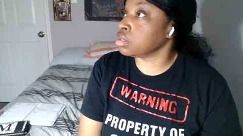 SexyMona online show from September 27, 2025, 5:18 pm