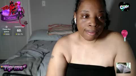 SexyMona online show from October 31, 2025, 2:01 am