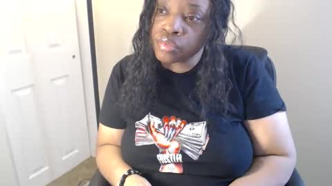 Snapshot of sexymona1218 chatting on April 26, 2026, 5:54 pm SexyMona online show from April 26, 2026, 5:54 pm