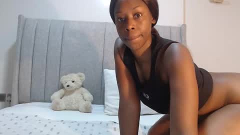 Snapshot of sexymonalisa1 chatting on May 14, 2026, 3:02 am sexymonalisa1 online show from May 14, 2026, 3:02 am