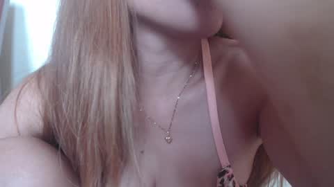 Snapshot of sexymye chatting on February 11, 2025, 4:44 am sexymye online show from February 11, 2025, 4:44 am