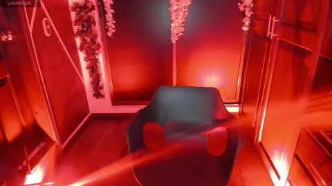 Snapshot of sexynaf chatting on November 3, 2025, 7:26 pm N A F online show from November 3, 2025, 7:26 pm