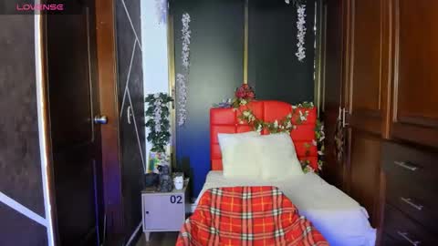 Snapshot of sexynaf chatting on December 3, 2025, 7:12 pm N A F online show from December 3, 2025, 7:12 pm