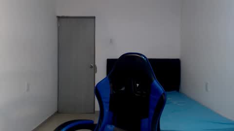 Snapshot of sexynatalia25 chatting on April 13, 2026, 6:57 pm Natalia Duran online show from April 13, 2026, 6:57 pm