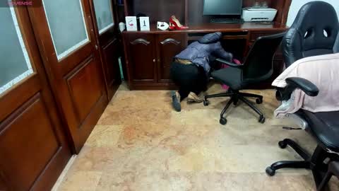 R A C H E L online show from November 16, 2025, 12:00 pm