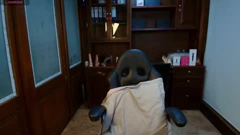 R A C H E L online show from February 21, 2026, 12:06 pm