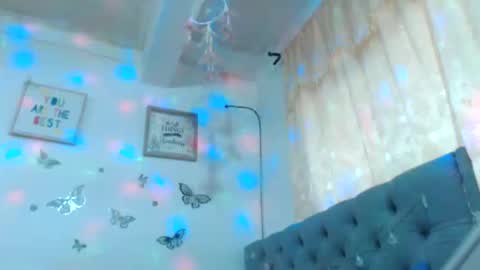 Venus Independent Model online show from March 6, 2025, 5:43 pm