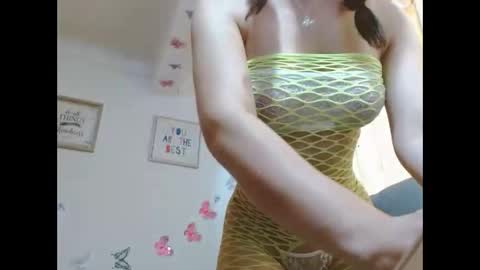 Snapshot of sexysafiravenus chatting on May 11, 2026, 5:10 pm Venus Independent Model online show from May 11, 2026, 5:10 pm