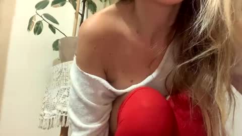 Snapshot of sexysexydream chatting on January 1, 2025, 7:10 pm Anya online show from January 1, 2025, 7:10 pm