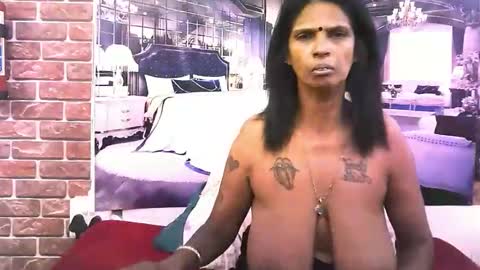 sexyva4u2luv online show from November 11, 2025, 9:04 pm