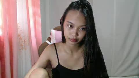 Snapshot of sexyy_monica chatting on June 25, 2026, 5:12 am MONICA online show from June 25, 2026, 5:12 am