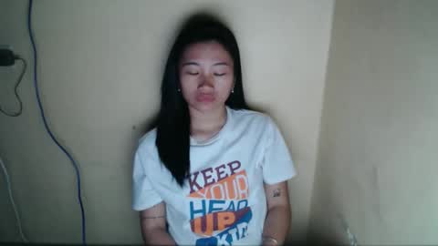 sexyymiya online show from April 8, 2026, 9:53 am