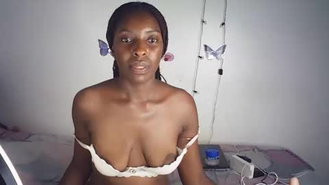 Snapshot of sexyypie chatting on February 9, 2026, 8:24 pm sexyypie online show from February 9, 2026, 8:24 pm