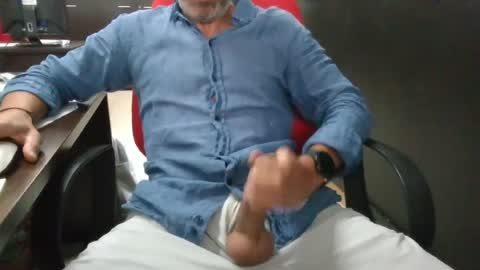 Snapshot of sexzob_81 chatting on June 5, 2026, 2:45 pm sexzob_81 online show from June 5, 2026, 2:45 pm