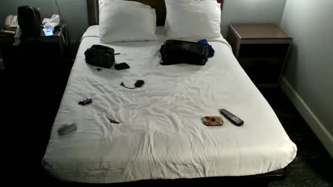 Snapshot of seyerkram831 chatting on February 13, 2025, 9:06 pm LickMeWhereIpEe online show from February 13, 2025, 9:06 pm