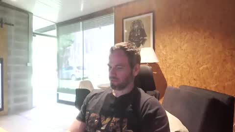 shad0w_hunter online show from January 19, 2026, 1:37 pm