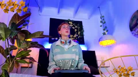 Snapshot of shadow_claw chatting on November 16, 2025, 7:41 pm shadow claw online show from November 16, 2025, 7:41 pm