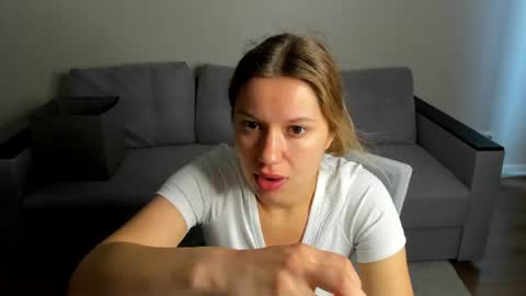 Snapshot of shakira_lux chatting on June 16, 2026, 8:39 am Shakira online show from June 16, 2026, 8:39 am