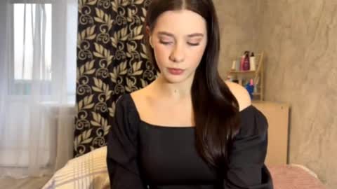 Lara online show from December 17, 2025, 7:25 am