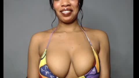Snapshot of shallie_x chatting on June 8, 2026, 4:57 am ESTHER online show from June 8, 2026, 4:57 am
