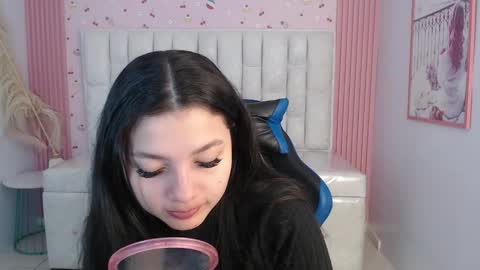 Shalon  online show from December 15, 2025, 1:04 pm