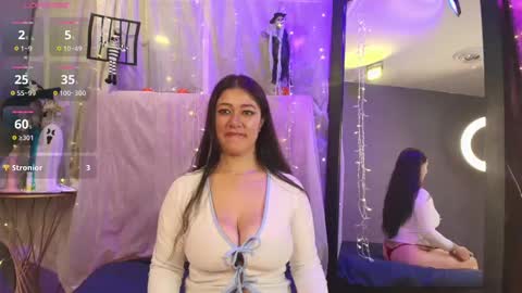 shalyn_lux online show from October 2, 2025, 1:45 am