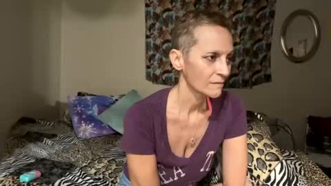 Snapshot of shamanwoman chatting on December 2, 2024, 8:09 am Shaman Woman online show from December 2, 2024, 8:09 am