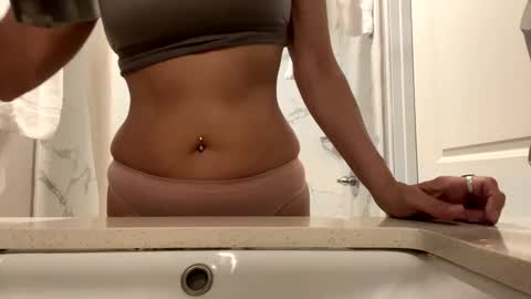 Snapshot of shamanwoman chatting on January 30, 2025, 2:16 am Shaman Woman online show from January 30, 2025, 2:16 am