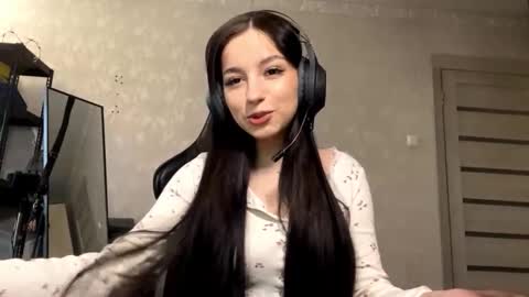 Viola online show from October 23, 2025, 10:47 am