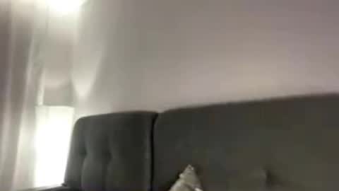 Viola online show from November 2, 2025, 8:44 pm