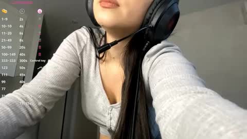 Viola online show from December 5, 2025, 8:45 am